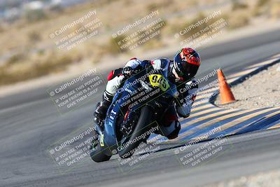 media/Jan-09-2022-SoCal Trackdays (Sun) [[2b1fec8404]]/Turn 11 (935am)/